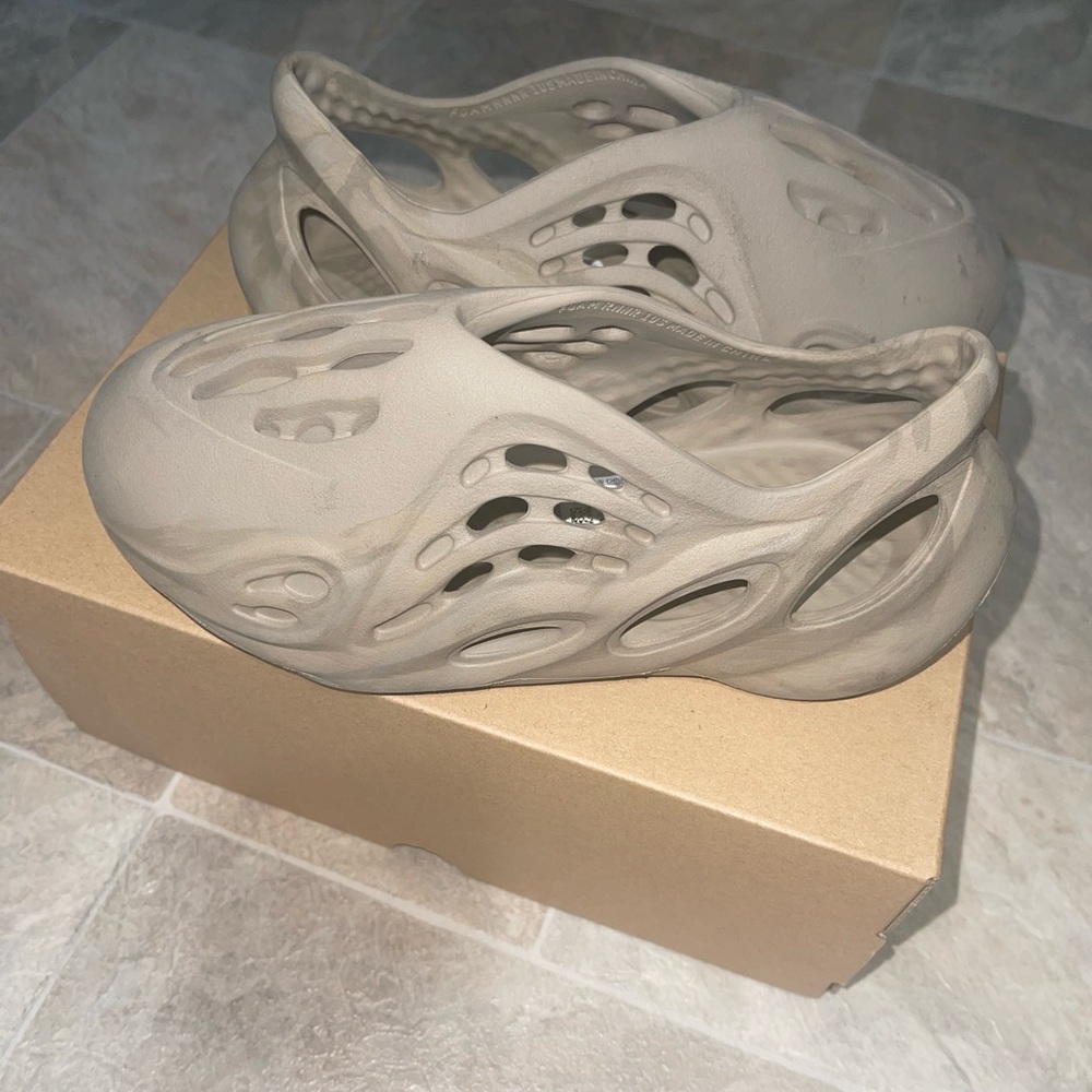 Adidas Yeezy foam runners
